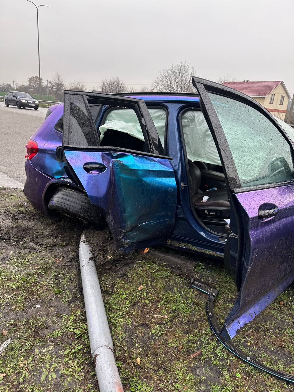 Известный украинский блогер попал в жесткую аварию: фото с места происшествия