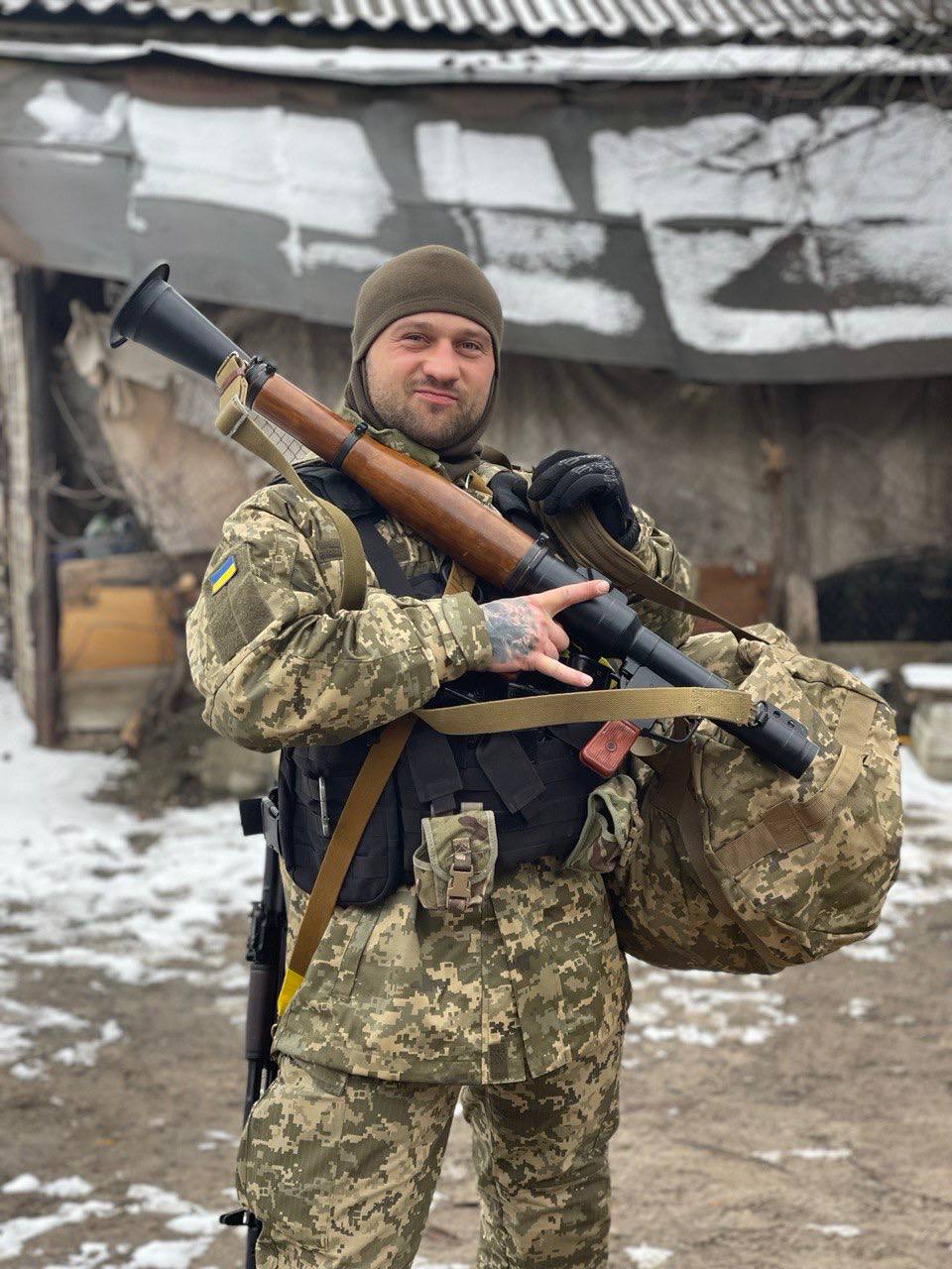 "Росія хоче, щоб ми всі покинули рідну країну і забули свою історію". Доброволець ЗСУ дивом вижив після поранення