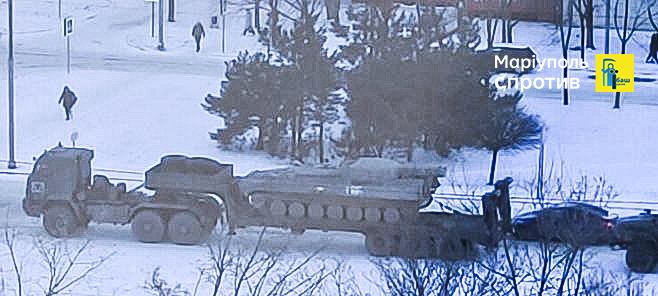 Вперше за рік. На вулицях Маріуполя помітили незвичайну техніку окупантів