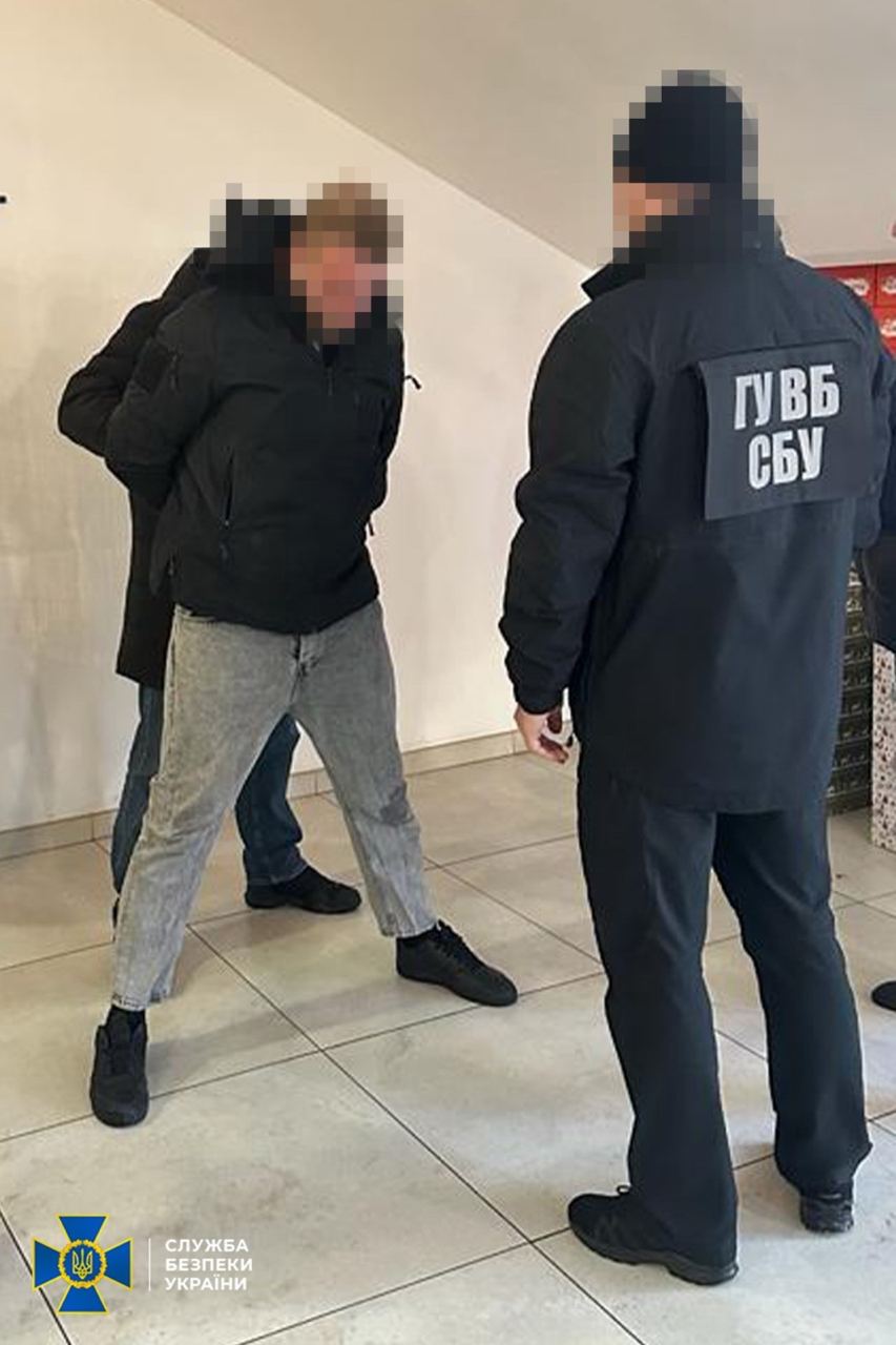 На Буковині затримали шахрая, який за гроші обіцяв "посади" в СБУ