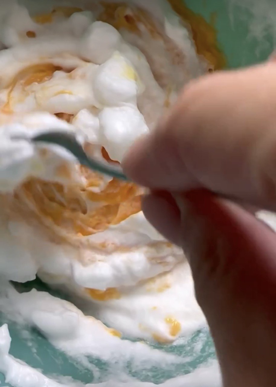 Сподобаються навіть дітям: як приготувати корисні та смачні сосиски (відео)