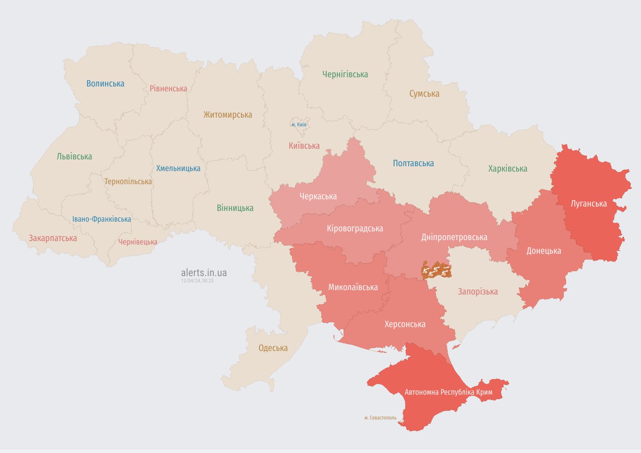 Оккупанты запустили по Украине несколько групп 