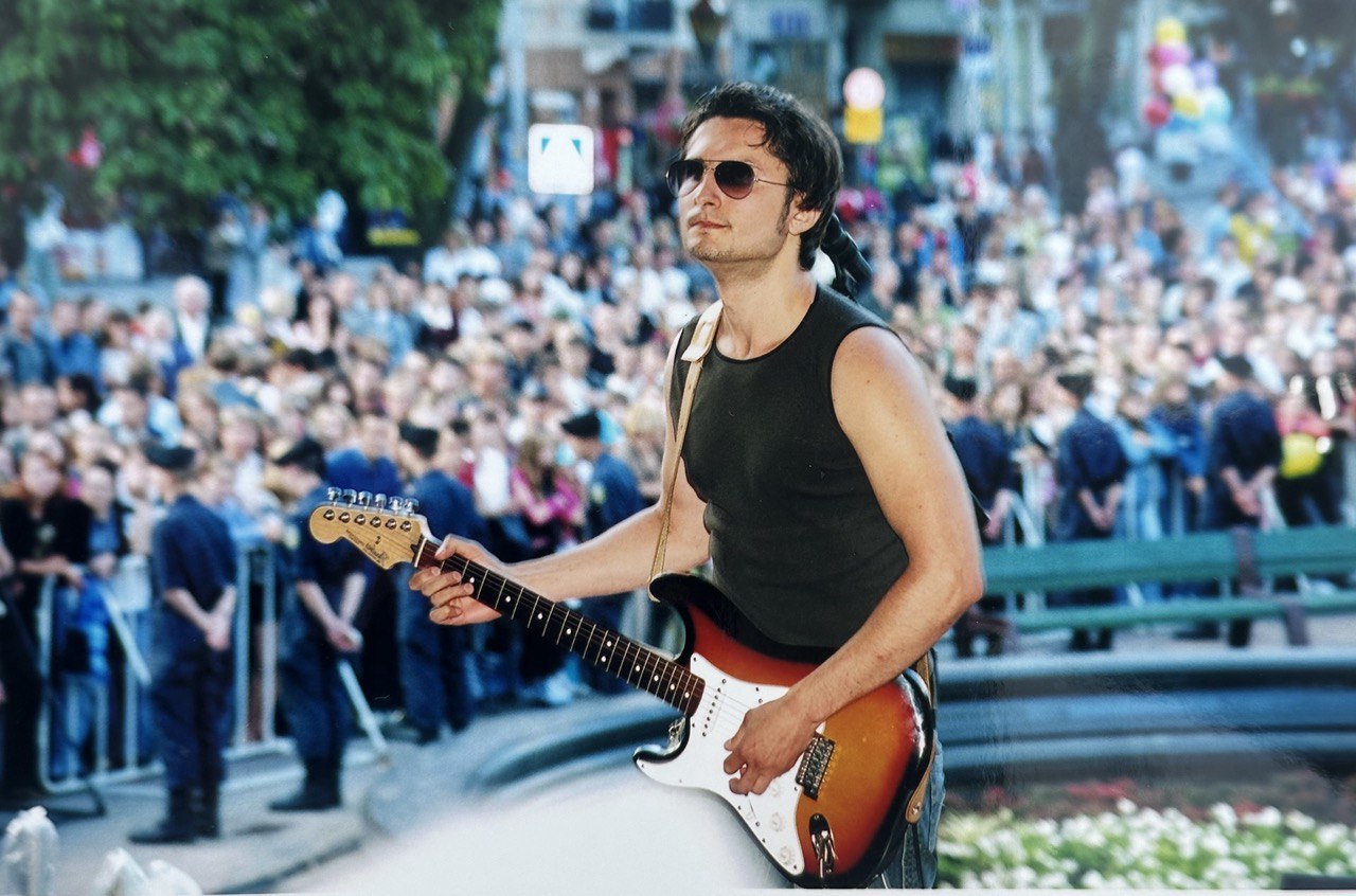 "Мелодії та ритми спальних районів": культовий український гурт випустив альбом, який "пилився" 25 років