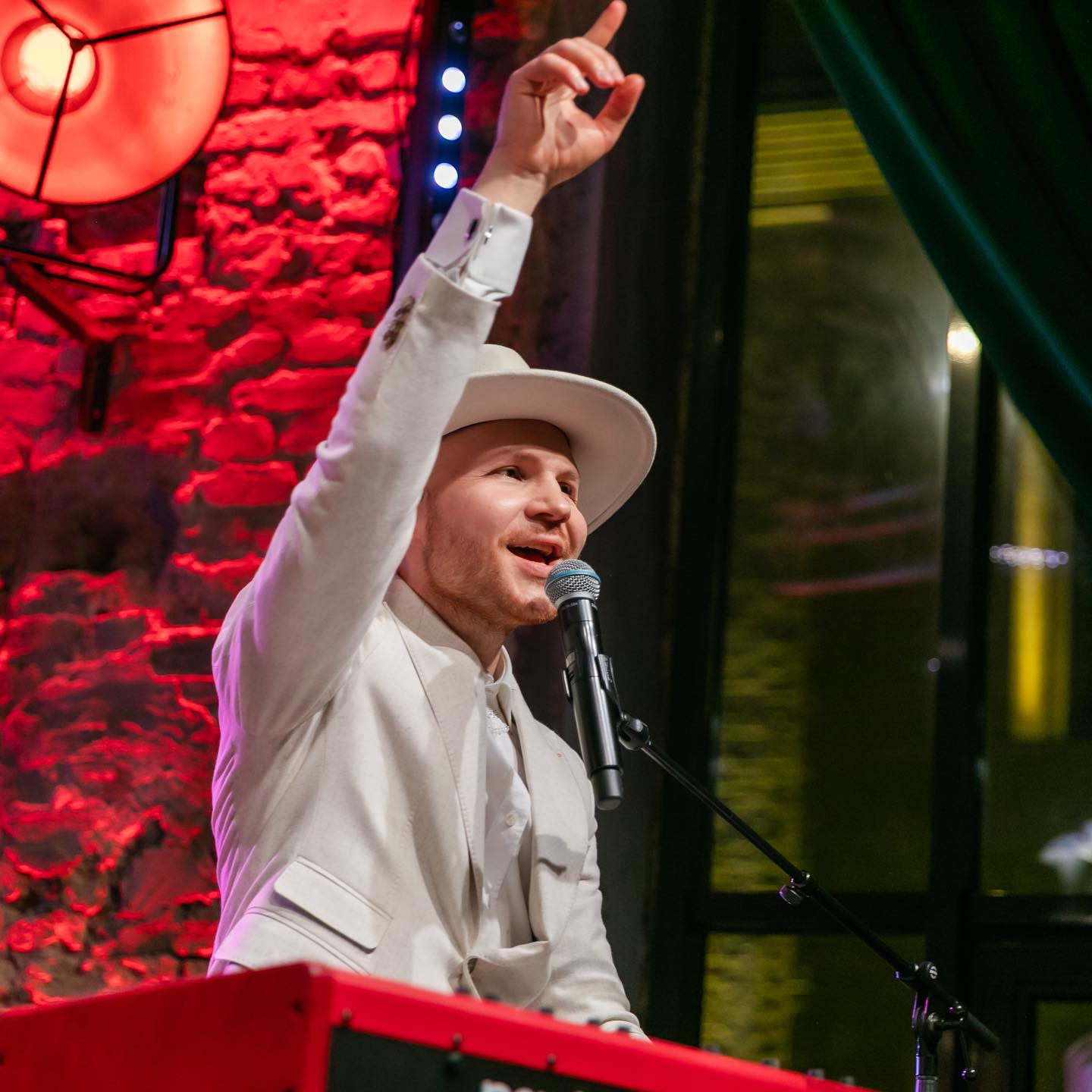 Що стало з Владом Дарвіном - зіркою "Фабрики зірок", який хотів працювати в Міністерстві закордонних справ