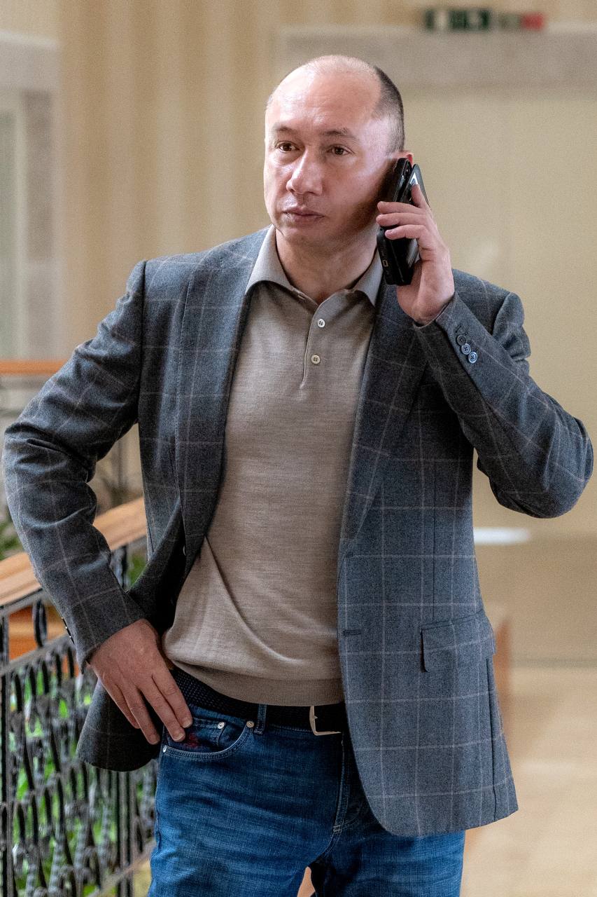 Денис ПарамоновПарамонов Денис Юсупович – бізнесмен, власник компанії SMK Group, член Української ради бізнесу, благодійник.