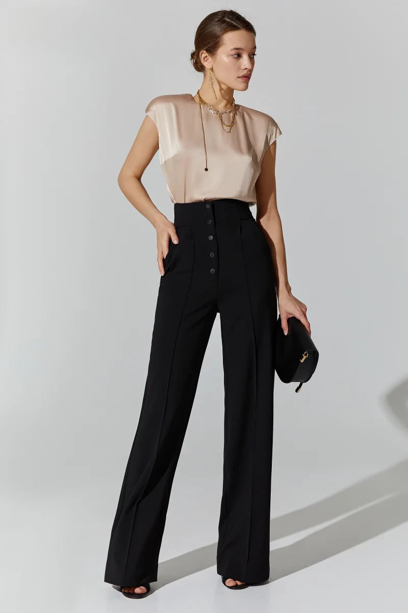 Как собрать базовый гардероб в 2025 году: must-have вещи для стильных образов от украинских брендов