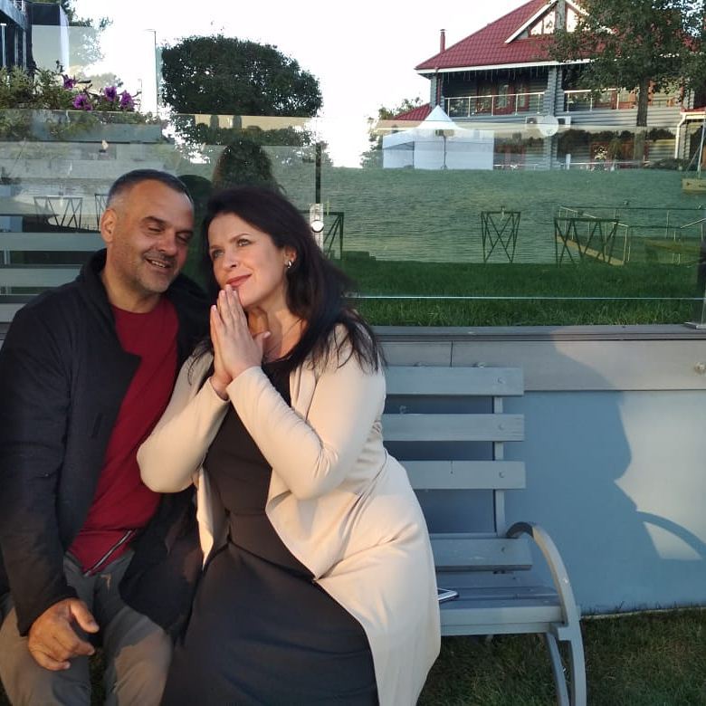 Муж Русланы Писанки объяснил, почему решил перезахоронить ее прах: "Мне приснился сон"