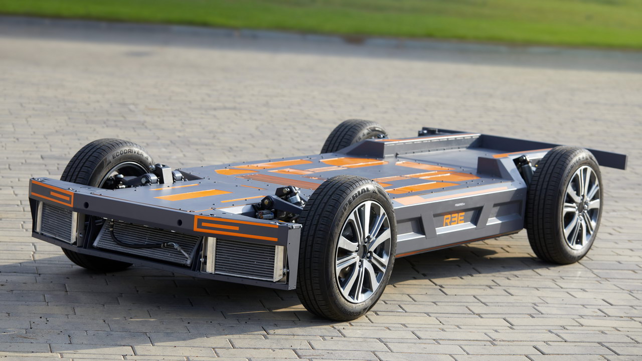 Сам доставляет грузы: в Израиле создали автономный шаттл на электротяге