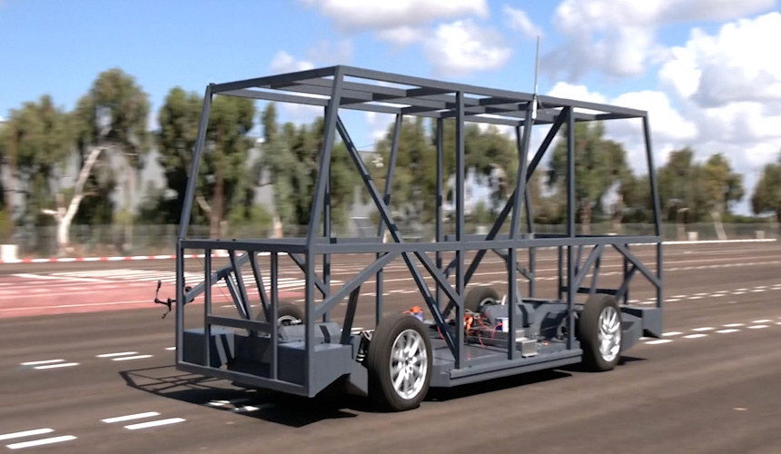 Сам доставляет грузы: в Израиле создали автономный шаттл на электротяге