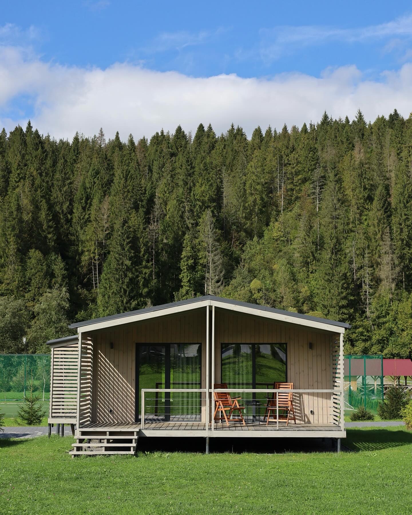 Весенние выходные в Карпатах: топ домов и коттеджей, где можно отдохнуть на природе