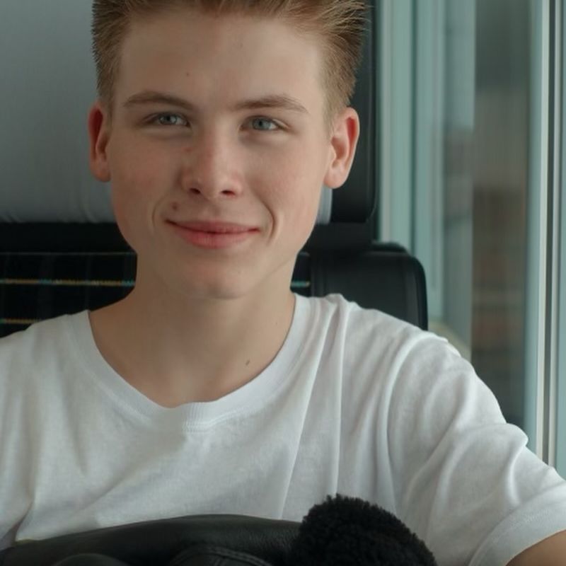 Який вигляд має прийомний син Шерон Стоун: акторка показала рідкісні фото