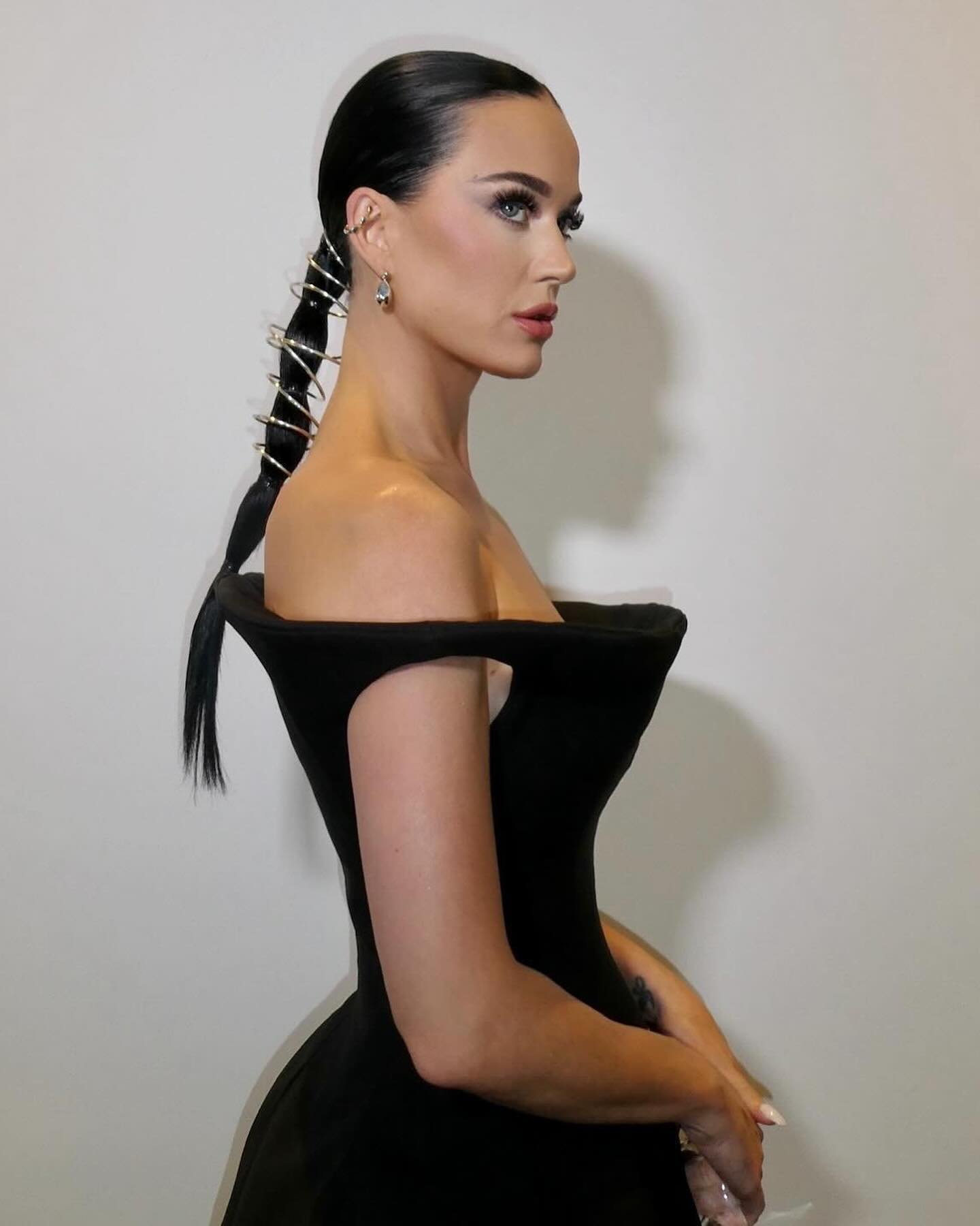 Орландо Блум та Кеті Перрі підкорили червону доріжку романтичними образами (фото)