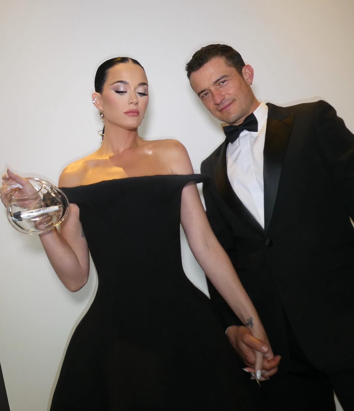 Орландо Блум та Кеті Перрі підкорили червону доріжку романтичними образами (фото)