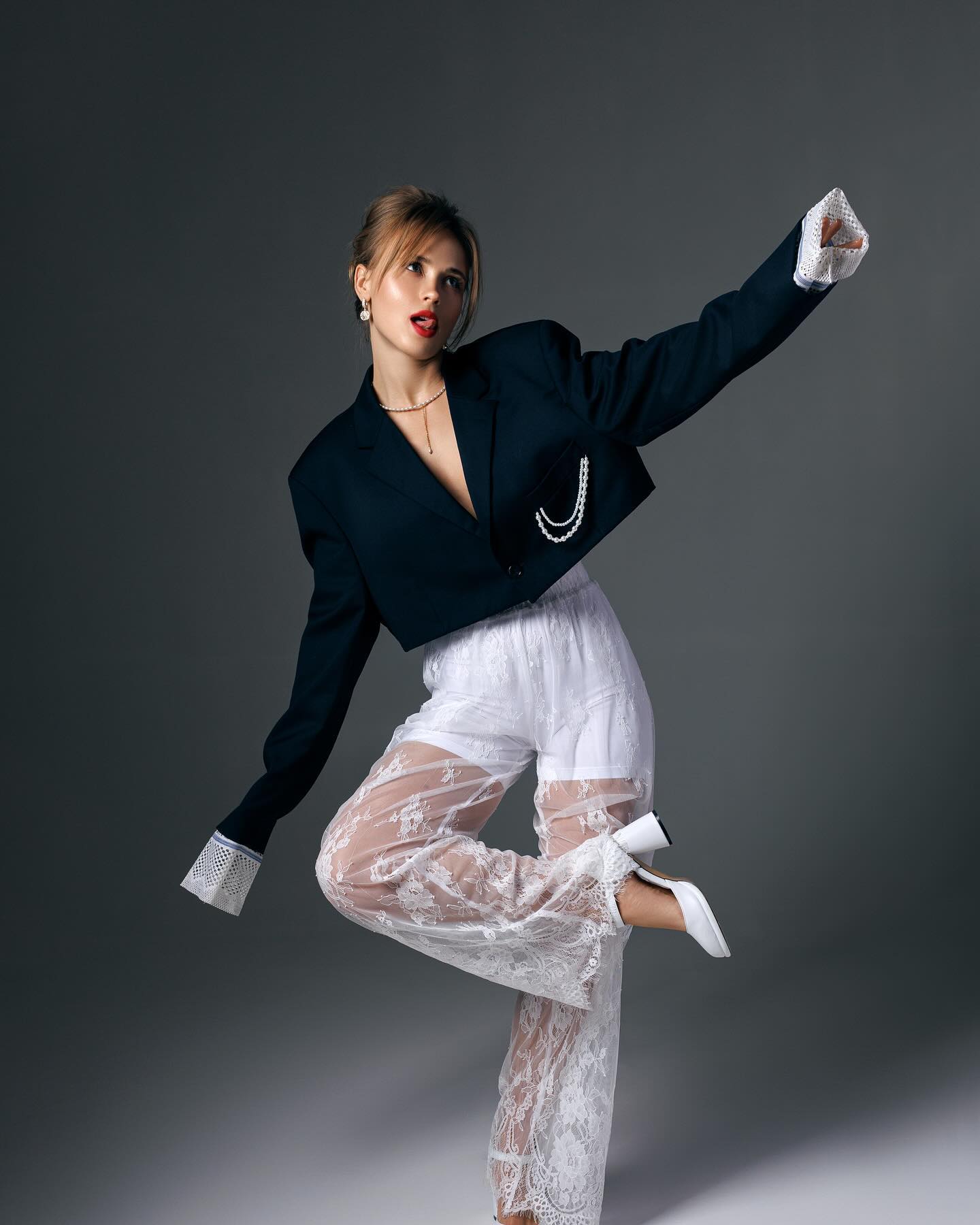 Анна Кошмал ошеломила новым смелым образом (фото)