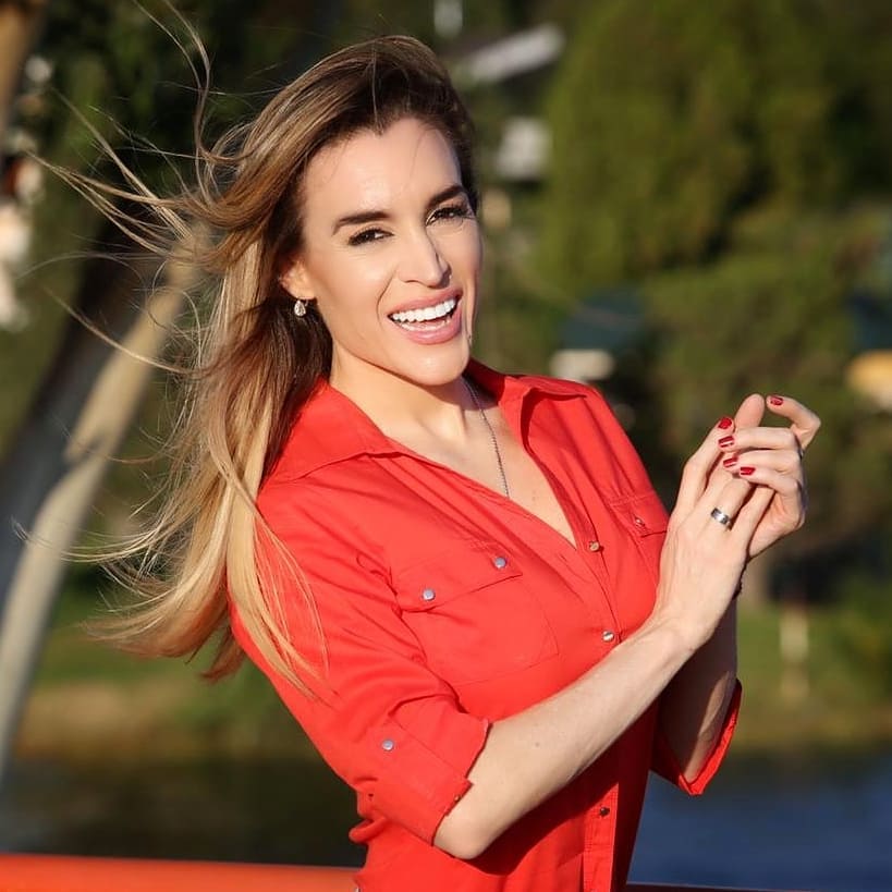 Фатима Флорес. Что известно о женщине, с которой встречается новый президент Аргентины Хавьер Милей