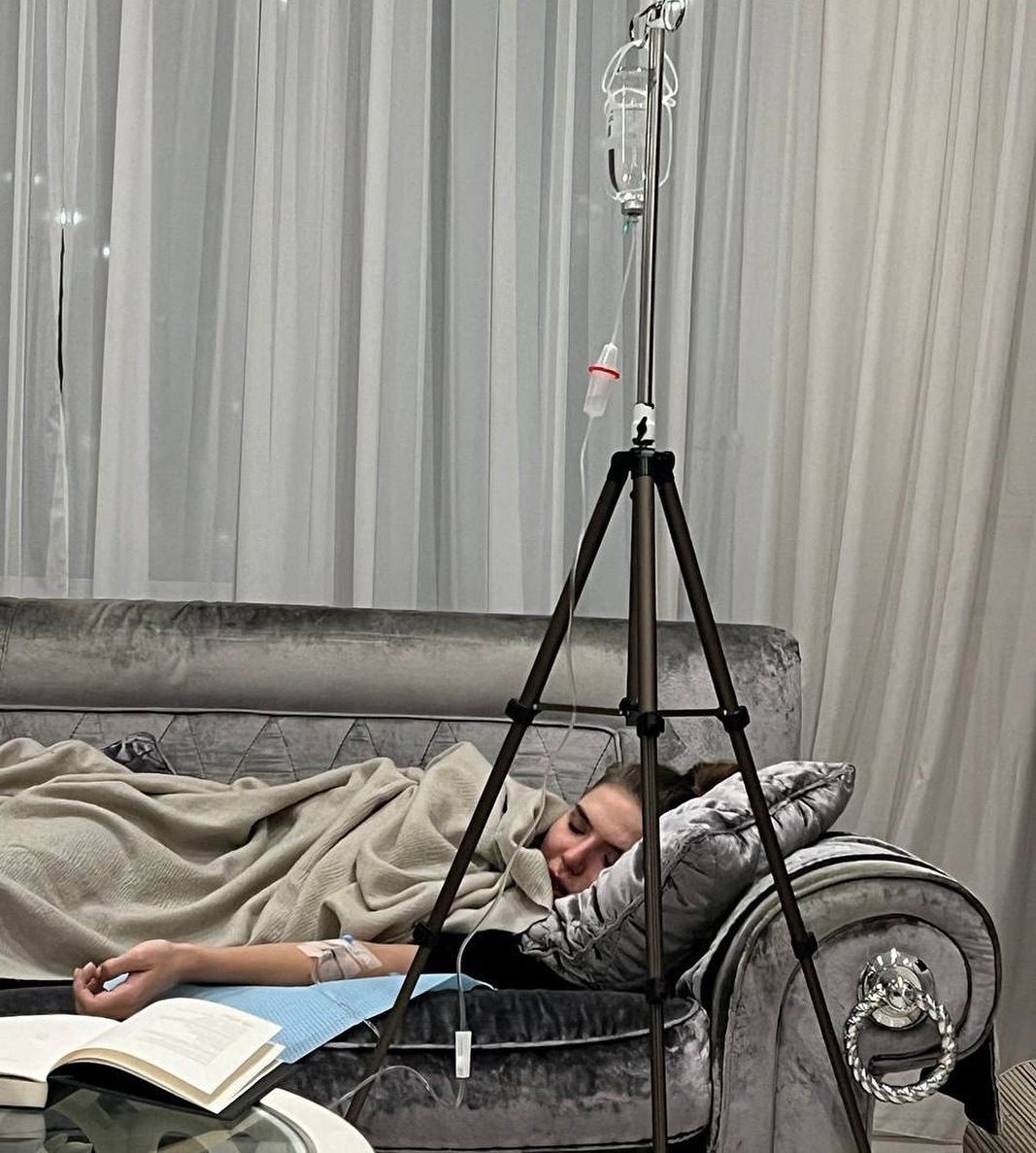 Українська співачка опинилась під крапельницею через помилку лікарів