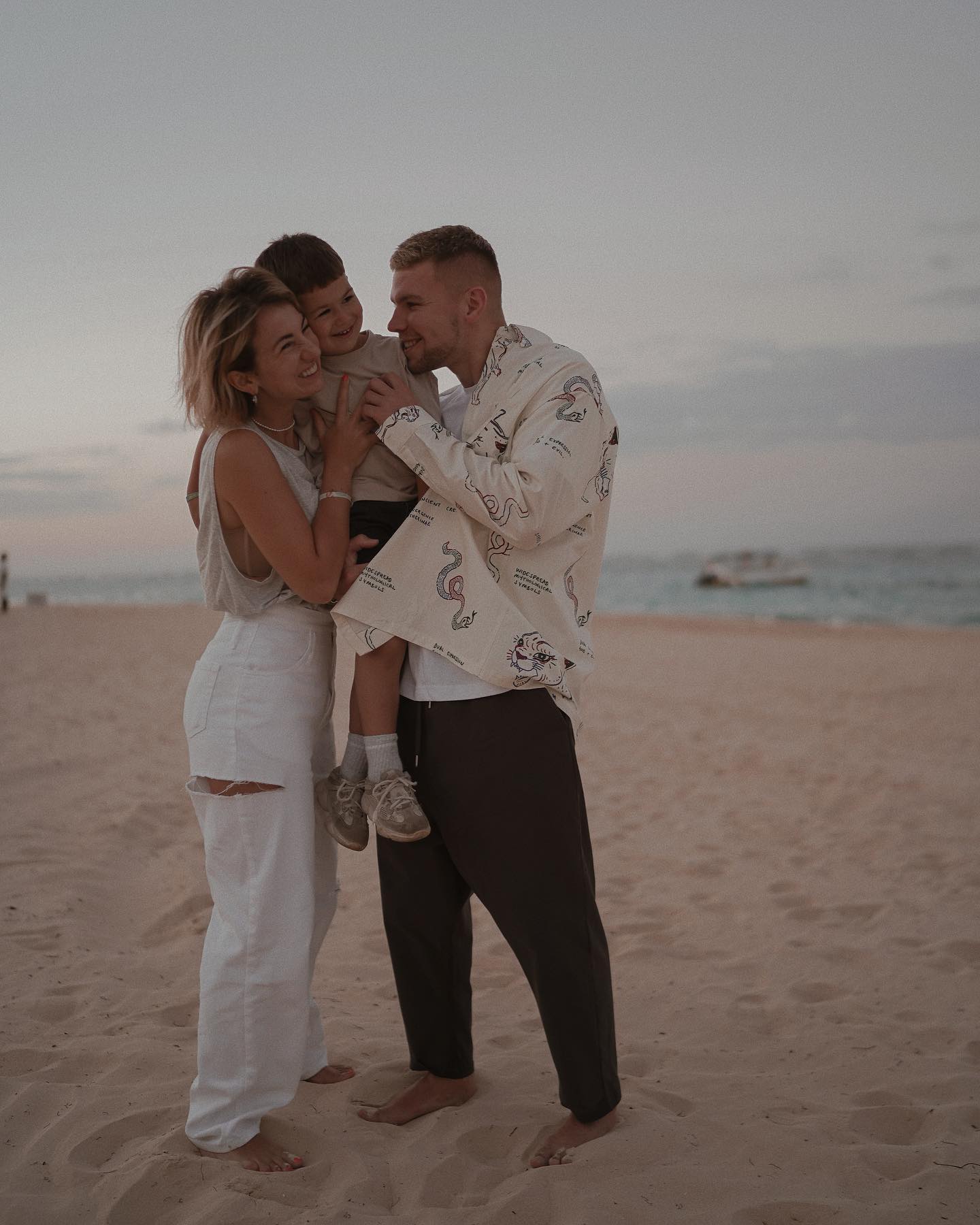 Лейтенант ВСУ прокомментировал отдых мужа блогерши Пренткович на Мальдивах