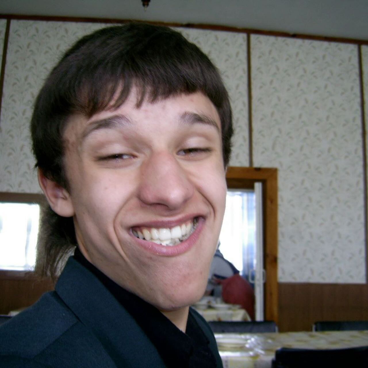 "Мурахи по тілу від радощів". Тарас Цимбалюк показав, який мав вигляд у шкільні роки (фото)