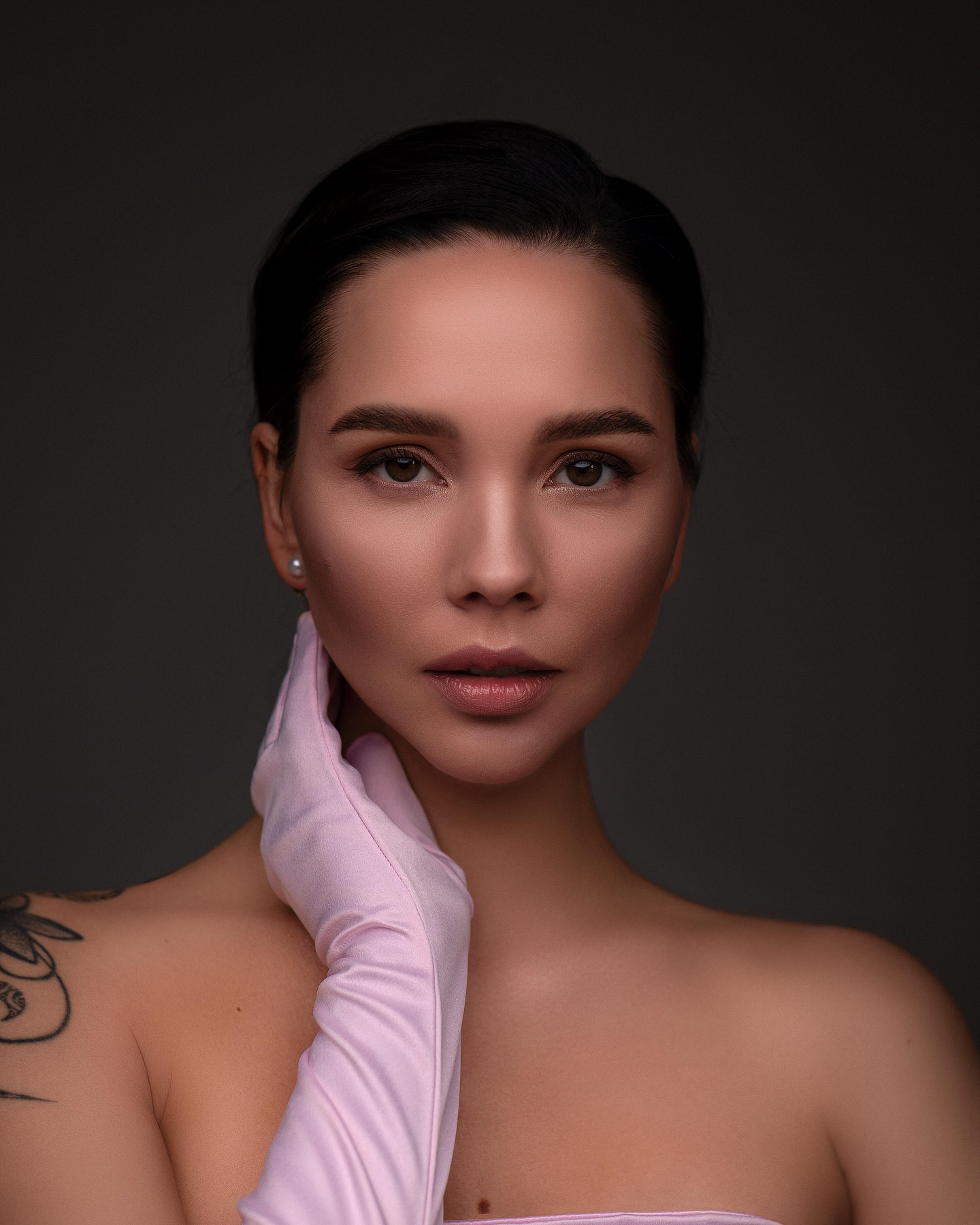 "В ожидании цветочка": жена Евгения Кота очаровала снимками с новой фотосессии