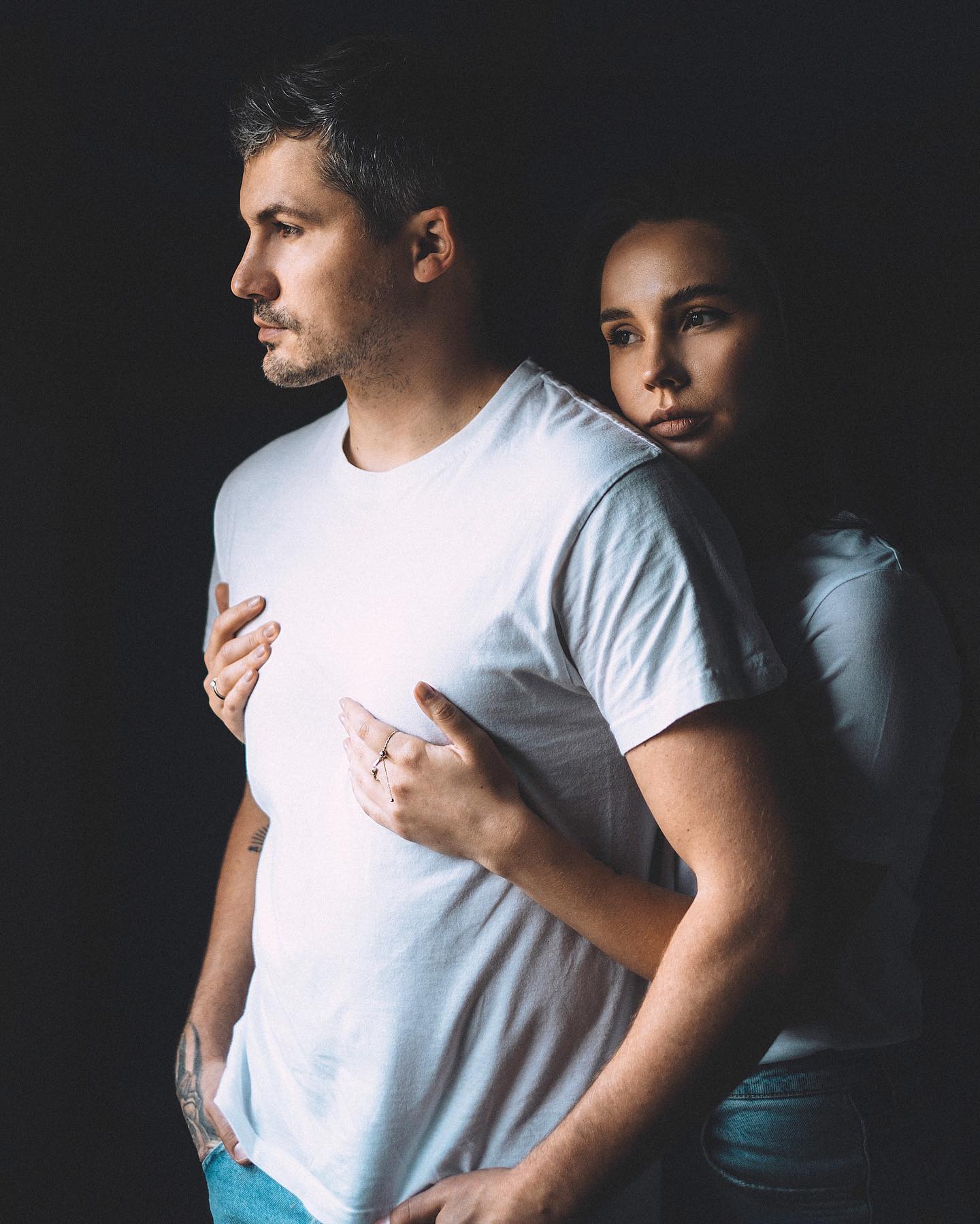 Євген Кот і його вагітна дружина розповіли, де народжуватимуть первістка