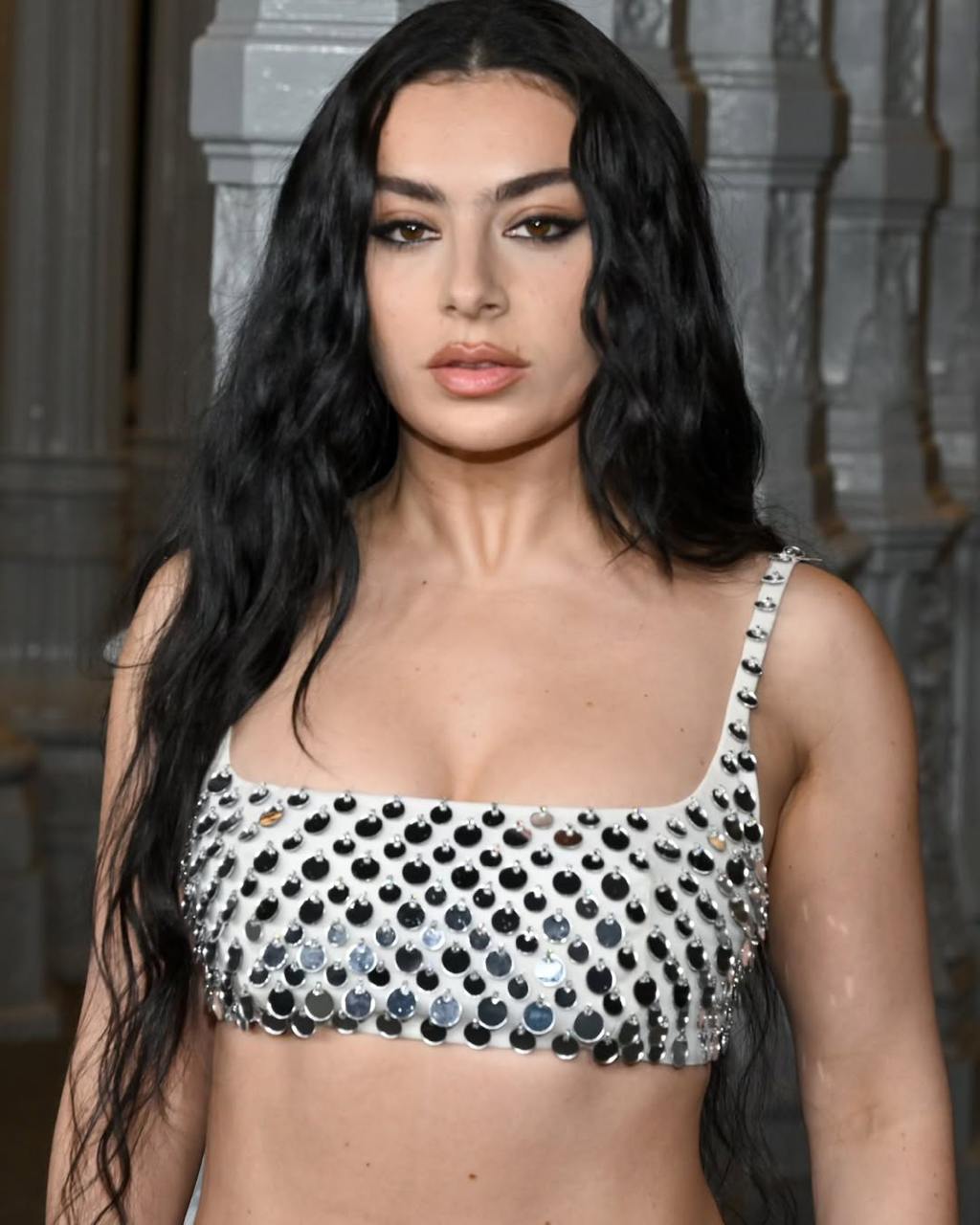 Внезапно и неожиданно. В возрасте 34 лет умер известный стилист, которого обожали топ-звезды