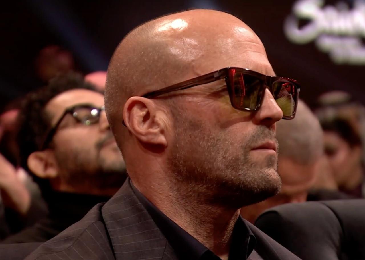 Стейтем та його красуня-дружина "засвітилися" на бою Усика. У свої 57 зовсім не постарів (фото)