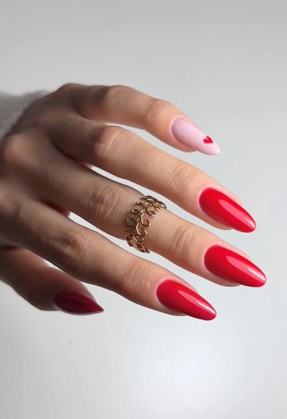 Денежный маникюр на апрель. Эти трендовые дизайны притянут богатство, будто магнит (фото)