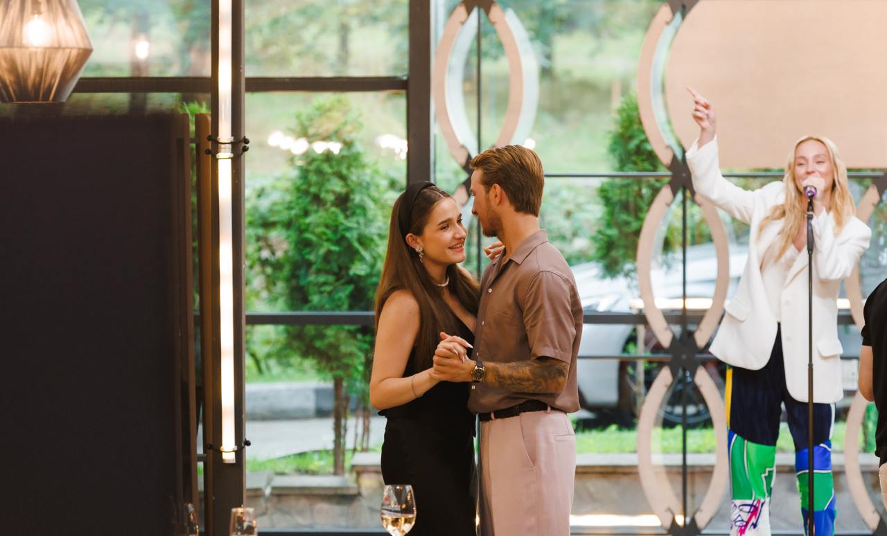 Финалистка "Холостяка" честно сказала, что ее родители думают о Терене: "Это твой мужчина?"