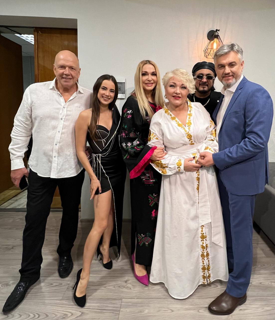 Певица Оксана Пекун: Понимаю, что воевать должны все, но я бы берегла цвет нации