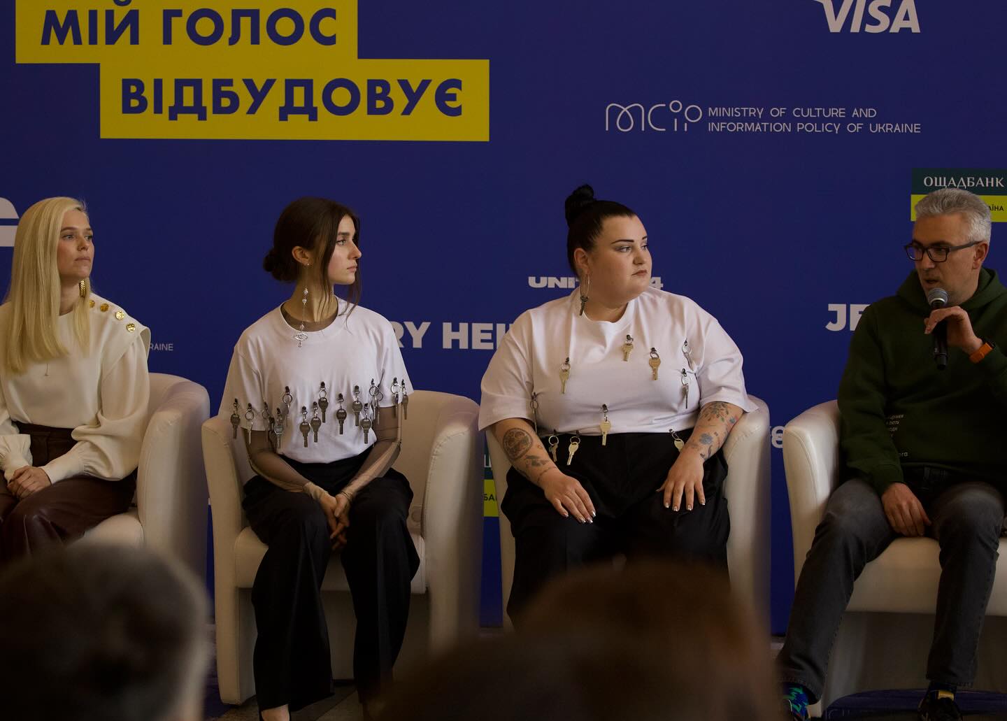 Якими образами Jerry Heil та аlyona аlyona зачарували публіку Євробачення 2024 у Мальме (фото)