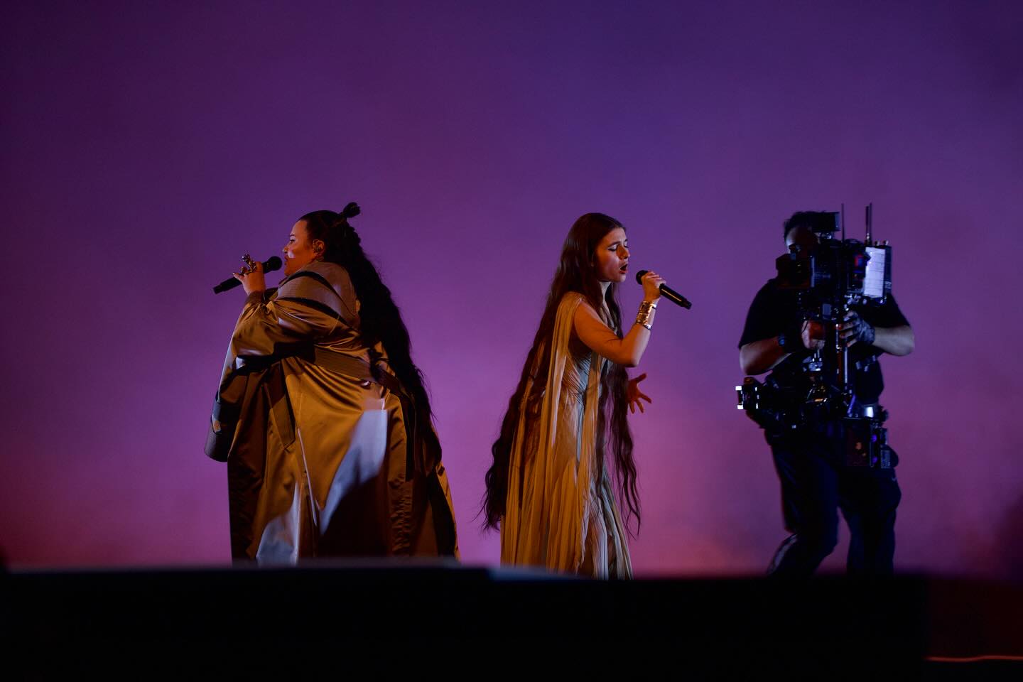 Alyona Alyona и Jerry Heil напомнили о войне со сцены Евровидения и покорили сердца зрителей (видео)