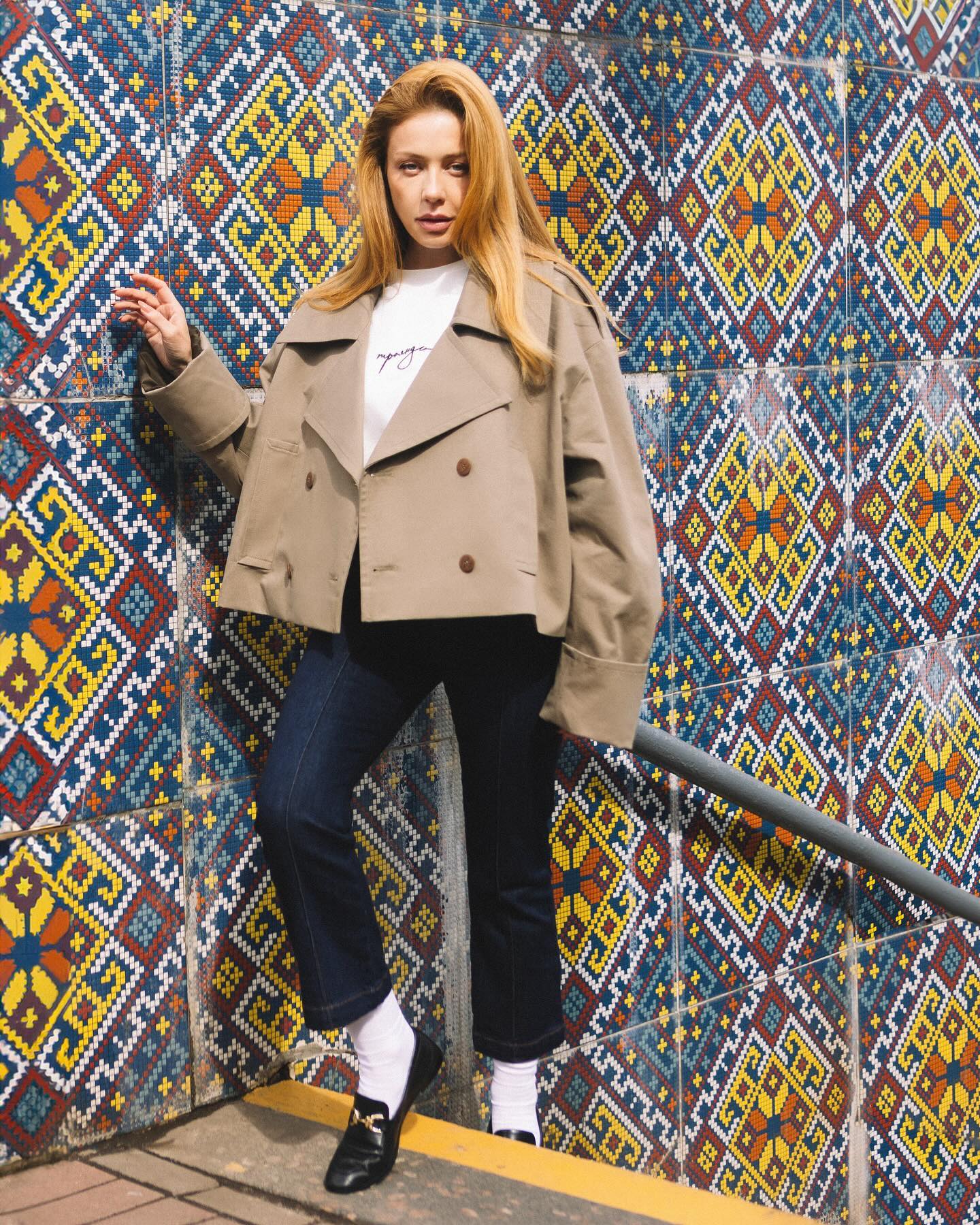 Сколько стоит короткий тренч Тины Кароль из клипа (видео, фото)