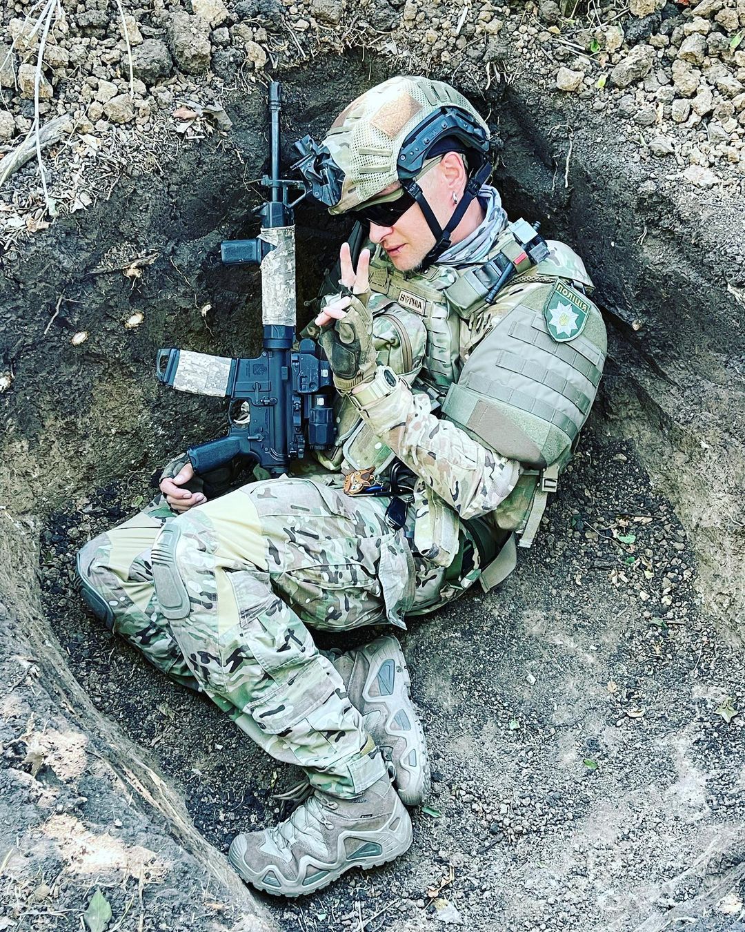 "Он оказался нормальным": Андрей Хливнюк откровенно рассказал, с кем из россиян общается с передовой