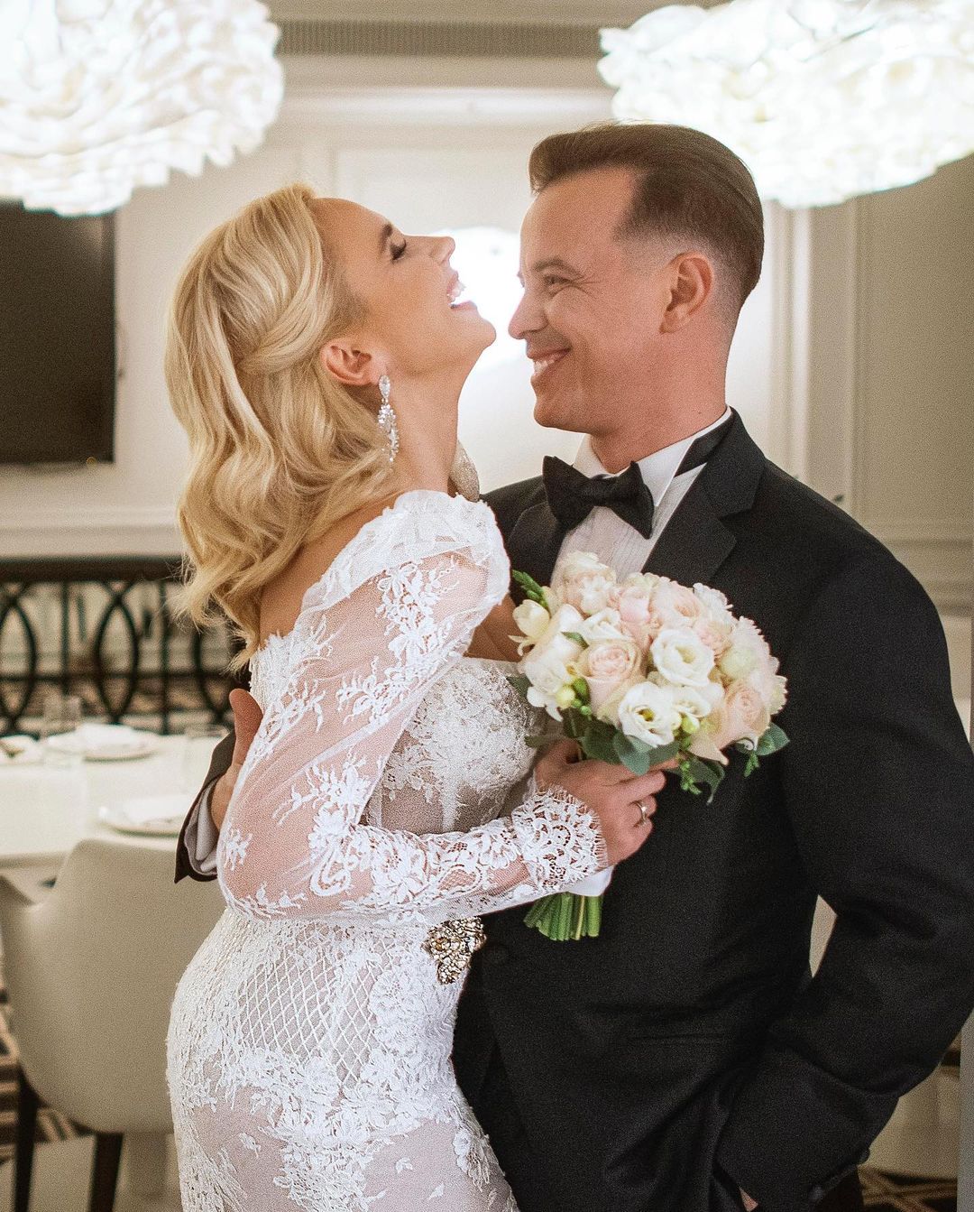 "Мое величайшее счастье": Лилия Ребрик в свадебном платье очаровала красотой (фото)