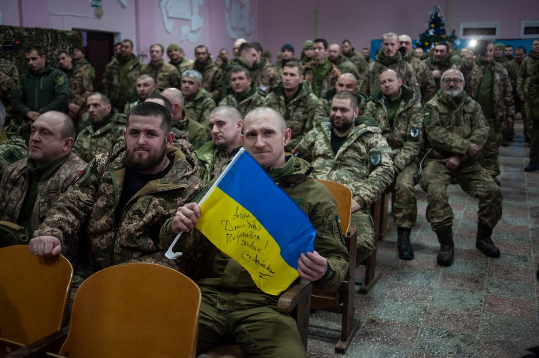 Беременная украинская певица выступила для военных: очень трогательное видео