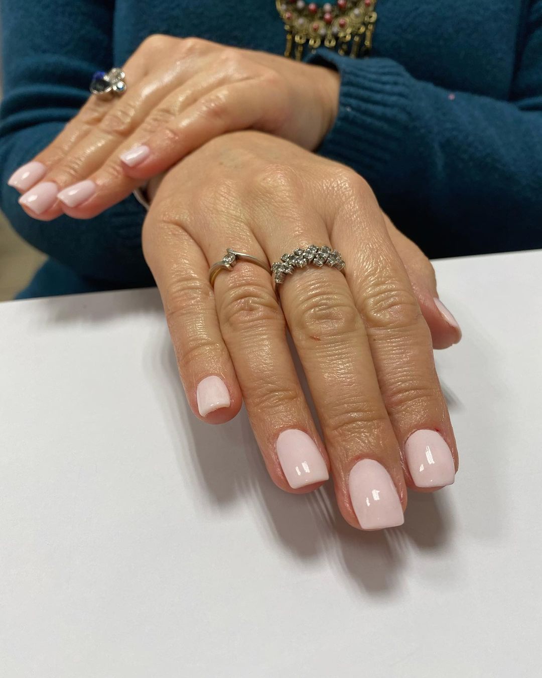 Этот маникюр "порвал" все тренды весны 2023 года: как его самостоятельно повторить (фото)