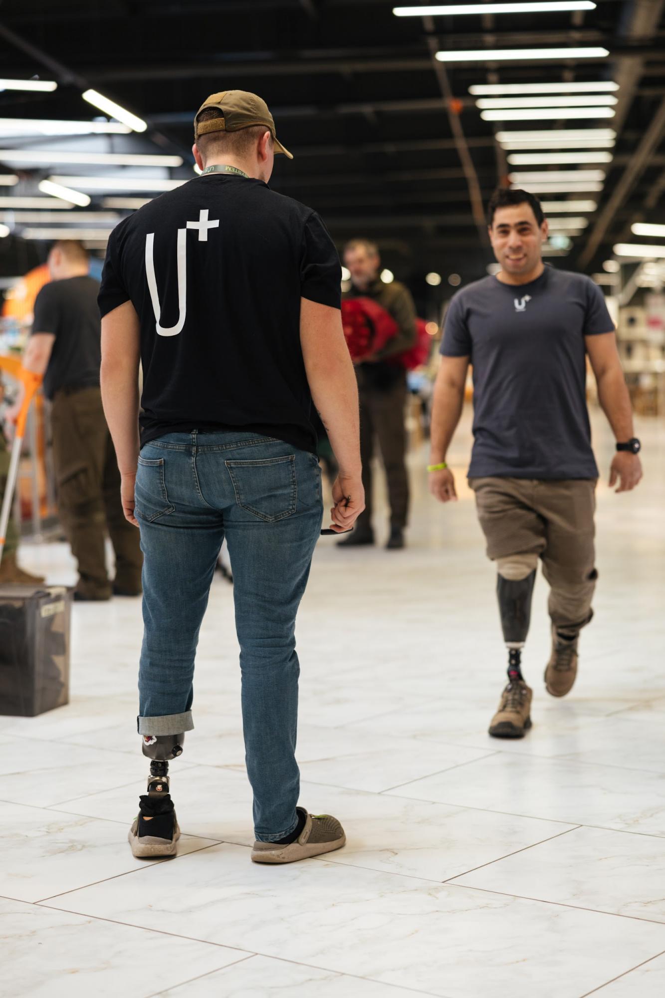 В Киеве военным передали новейшие протезы для бега и активной жизни