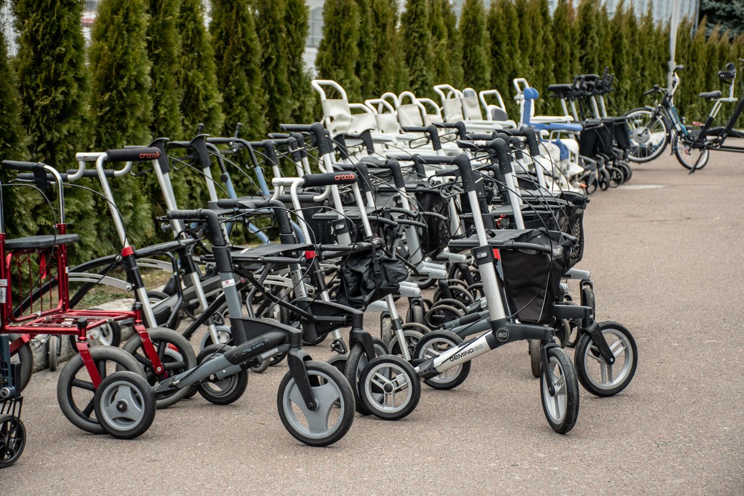 "Динамо" передало реанімаційне обладнання воєнному госпіталю