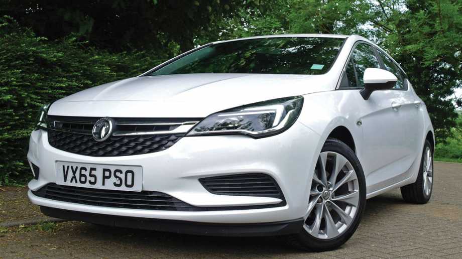 Эти автомобили тратят меньше всего топлива: список для водителей (фото)