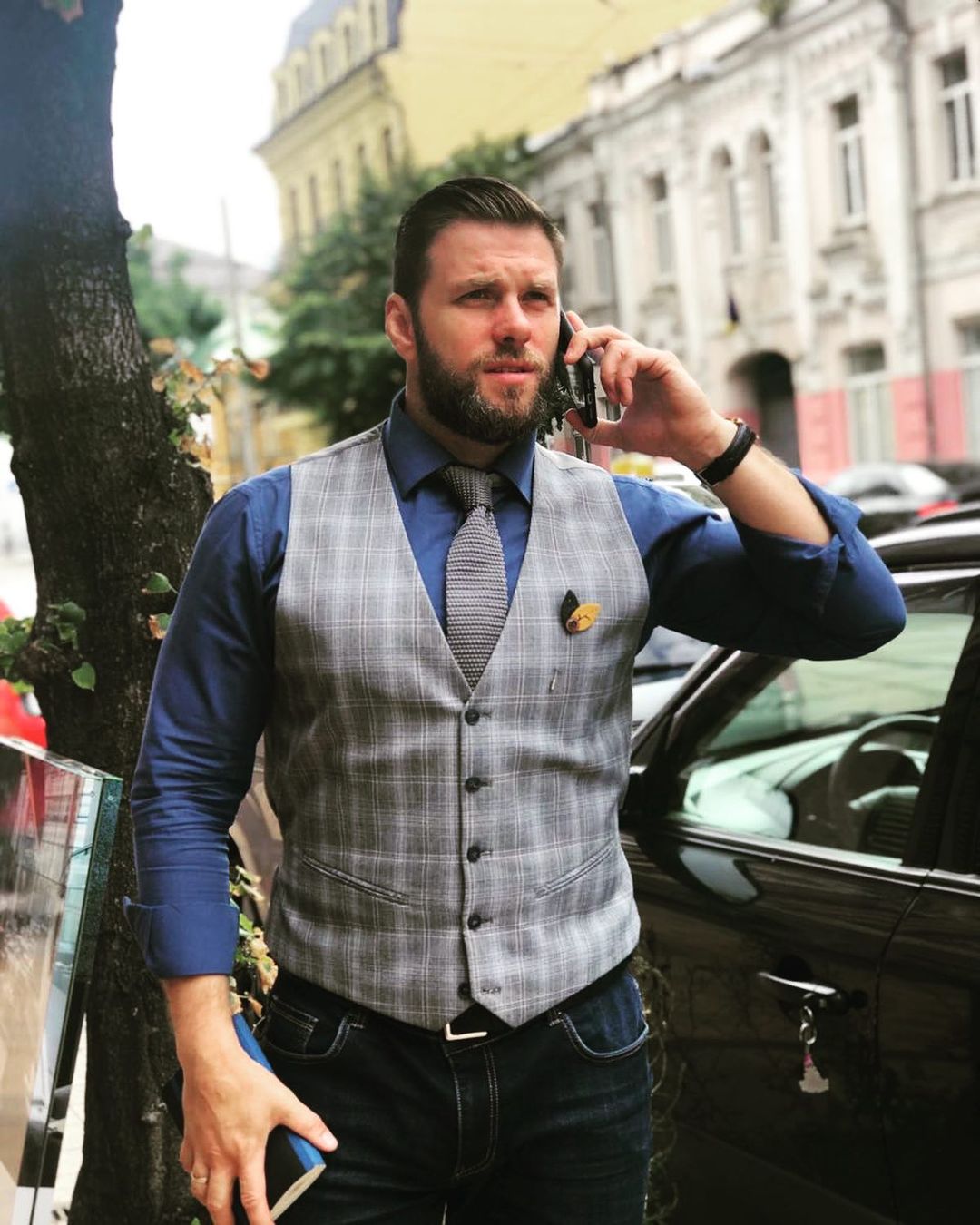 Боляче втрачати своїх: український актор повернувся додому після боїв за Сєвєродонецьк