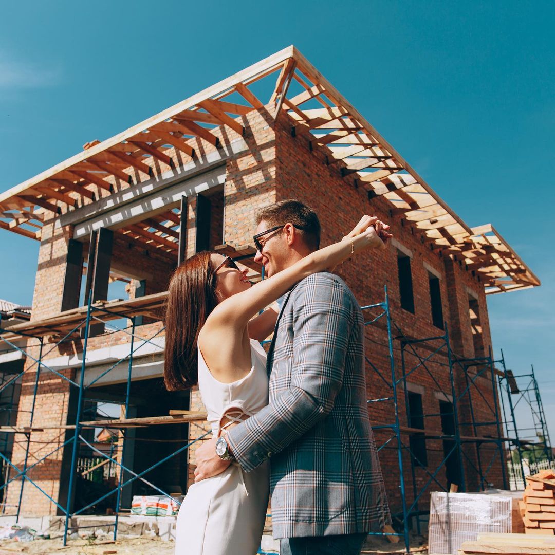 Остапчук строит под Киевом дом во французском стиле: первые фото