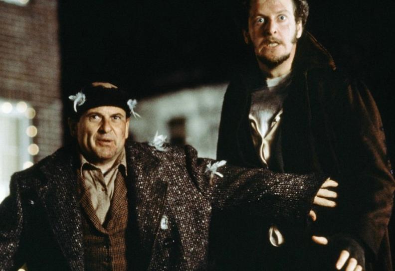 Шикарний дім і Різдво в Парижі. Режисер "Сам удома" нарешті сказав, ким працювали Маккаллістери