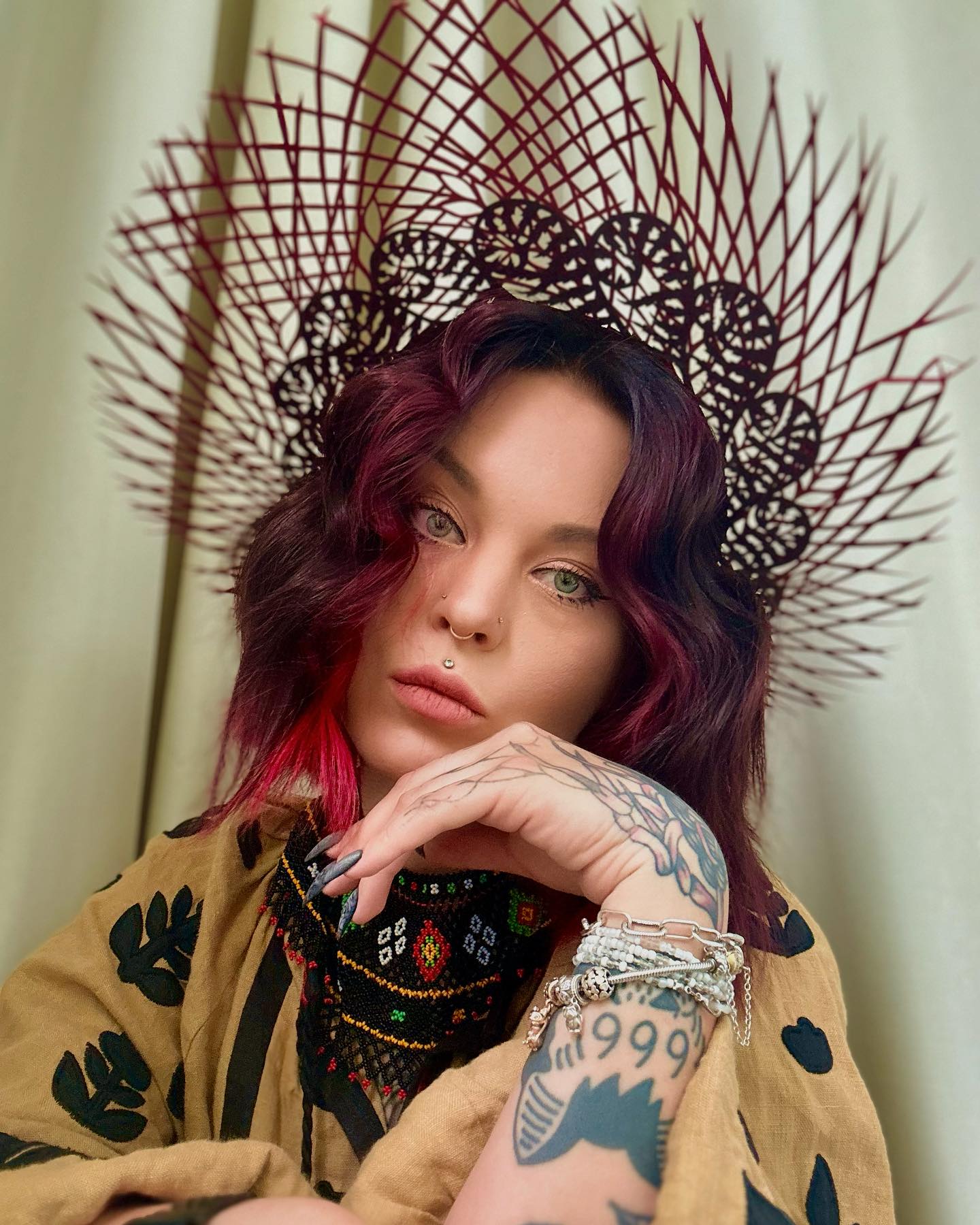 "Позвонила юристам". Известная певица прокомментировала отсутствие гражданства Украины