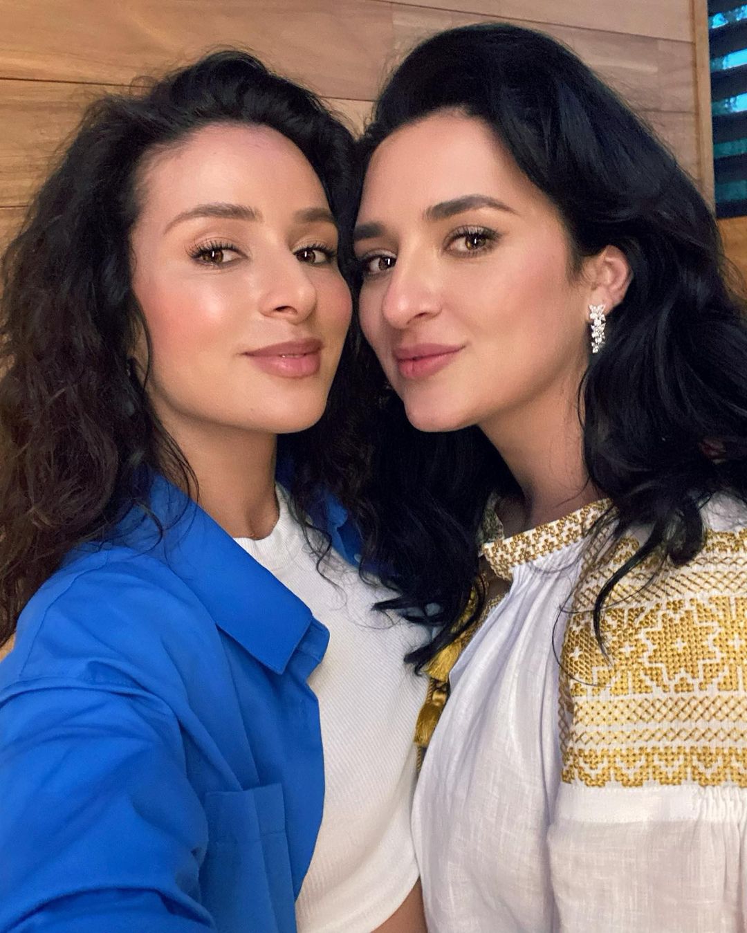 Злата Огнєвіч показала рідкісне фото з сестрою і згадала їхнє дитинство в Криму