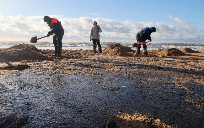 Из-за утечки мазута из танкеров в Черное море россияне объявят чрезвычайное положение