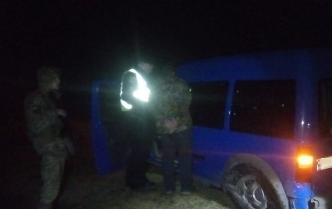 На границе с Польшей автомобиль пытался прорваться через границу