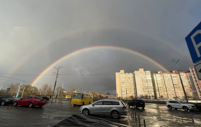 Над Киевом протянулась невероятная двойная радуга: живописные фото