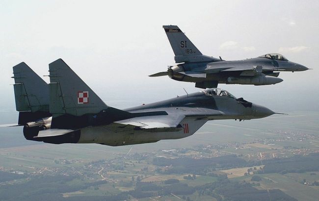 Польща із союзниками підняли бойові літаки через російські ракетні удари по Україні