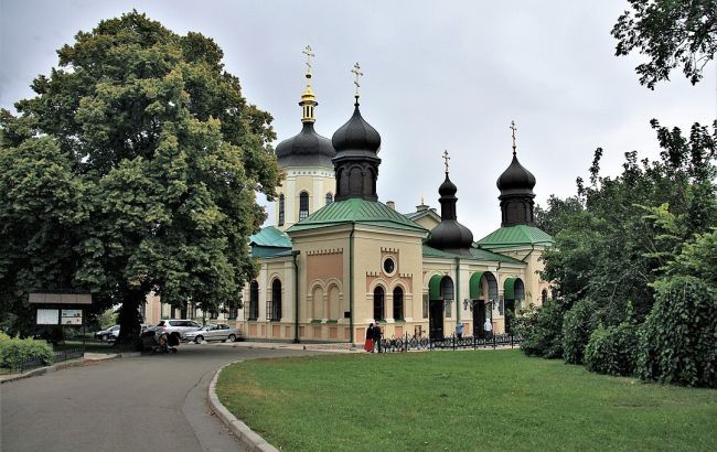 Київська влада вводить карантин у Іонинському монастирі