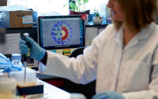 Лікар-епідеміолог пояснила, чи може штам коронавірусу "Омікрон" передавати ВІЛ